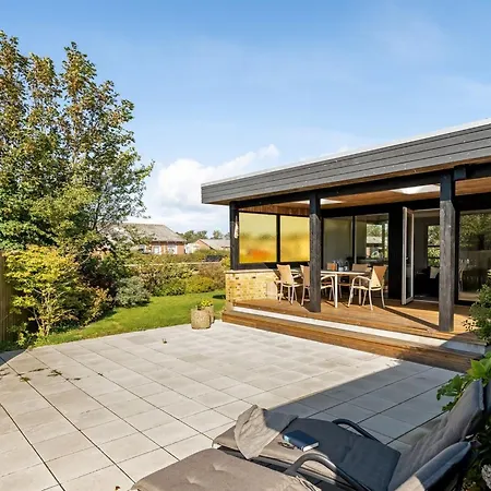 Villum - 700m From The Sea By Interhome