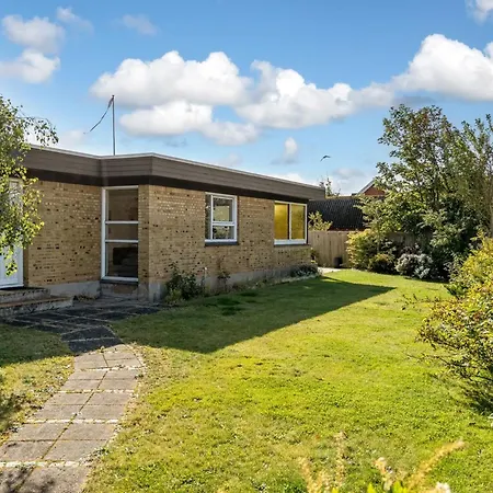 Villum - 700m From The Sea By Interhome *